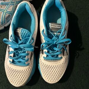Saucony White and Aqua Athletic Shoes